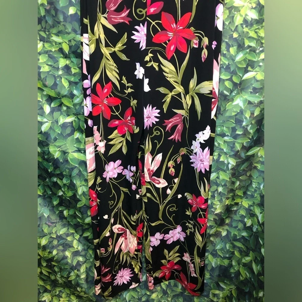 Floral Halter Neck jumpsuit - Black and Pink - Picture 5 of 16